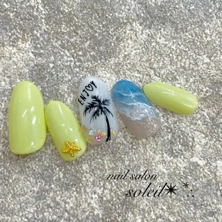 ネイル 粟津 美紀のネイルデザイン