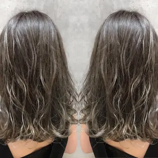 ミディアム ANDO HIKARIのヘアスタイル