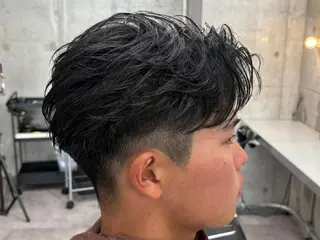 ショート パーマ メンズ 青栁 甲太のヘアスタイル