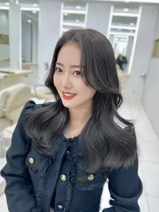 ロング 似合わせ/レイヤー /顔まわり/池田歩樹のヘアスタイル