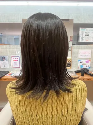 カラー 佐藤 志乃/寒色カラーのヘアスタイル