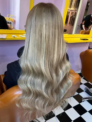 ロング チビ編み込みエクステ シールエクステのヘアスタイル