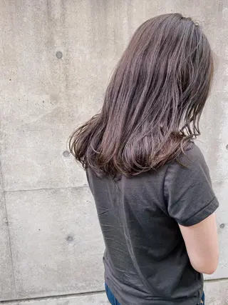 セミロング カラー Living所属・ヨシモトリョウ 髪質改善/美髪のヘアスタイル