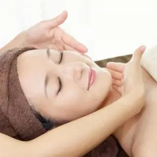 豊胸級バスト術🌻 エステサロン向日葵のエステ・リラクイメージ