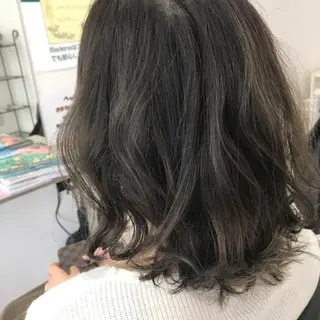 ミディアム カラー 長谷川 誠志のヘアスタイル