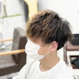 パーマ メンズ ハイライト&曲がる 縮毛矯正特化 玉置のヘアスタイル