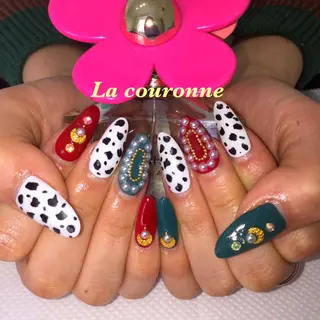 ネイル Lacouronne NATSUMIのネイルデザイン