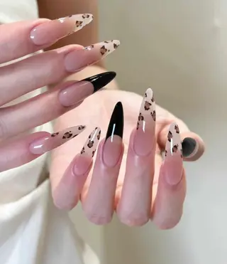 ネイル VIVIAN エイのネイルデザイン