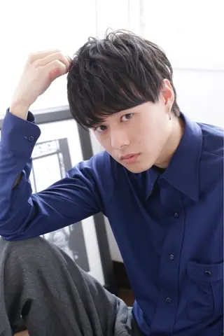 ミディアム カラー メンズ 恵比寿メンズ カット✂️井向幹滉のヘアスタイル