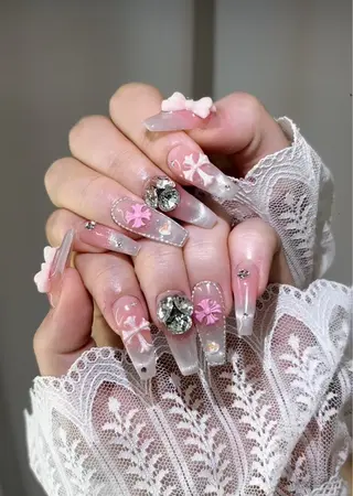 ネイル Lyna Nailのネイルデザイン
