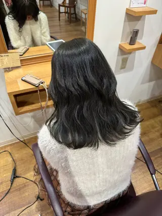 ロング bloom296 富里所属・🫧透明感カラー🫧 ロン毛美容師のヘアスタイル