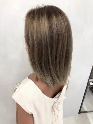 ミディアム EIGHT 船橋のヘアスタイル