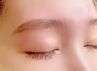 アイブロウ hair studio rehat所属・まつ毛🎀アイブロウ IZUのマツエク・マツパデザイン