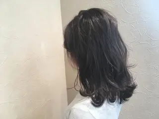 セミロング カラー kiyoshi nakazaki所属・kiyoshi🌱 megumiのヘアスタイル