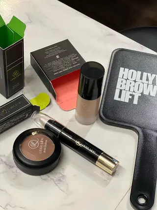 アイブロウ BEYONDWAX所属・BEYONDWAX ゆうこのエステ・リラクイメージ