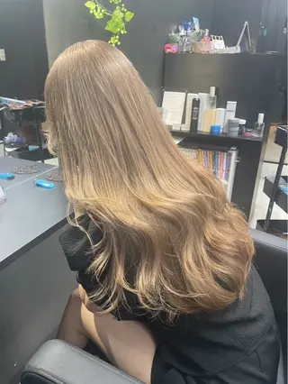 カラー ANGE所属・RUNA 🌙のヘアスタイル