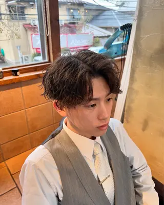 ミディアム パーマ メンズ メンズカットパーマ ✂️ JOYAのヘアスタイル