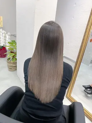 カラー REAL【レアル】所属・グレージュ/透け感 カラー/透明感カラーのヘアスタイル