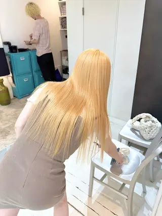 ロング カラー kai .のヘアスタイル