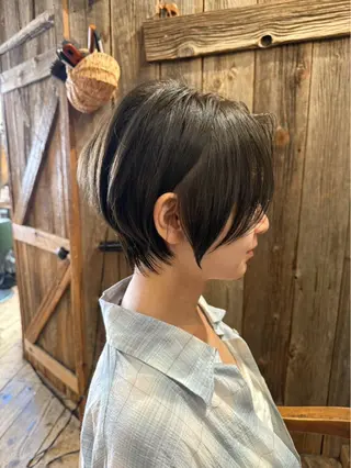 カラー 岩田 琉有のヘアスタイル