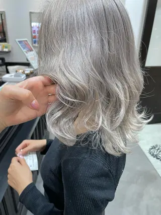 ミディアム カラー ヘアアレンジ 小倉 愛里のヘアスタイル