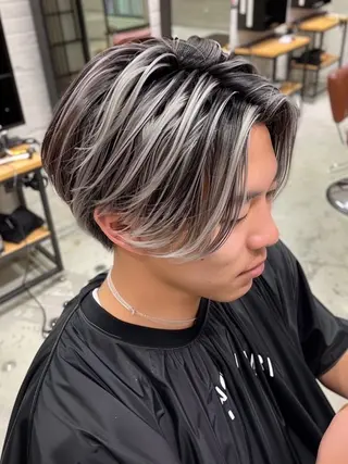 ミディアム パーマ メンズ メンズハイトーン メンズバレイヤージュのヘアスタイル