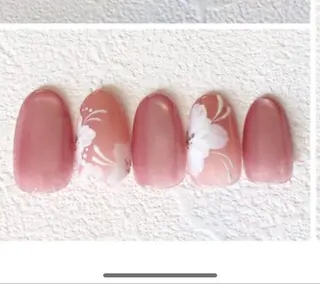 ネイル クレアラルーチェ大分中央町所属・Nail Honokaのネイルデザイン