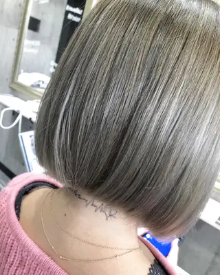ショート カラー 恒遠 幸司のヘアスタイル