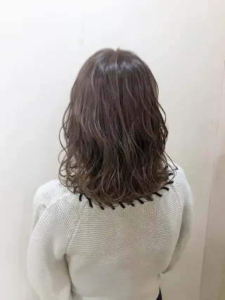 ミディアム カラー 服部 樹季のヘアスタイル
