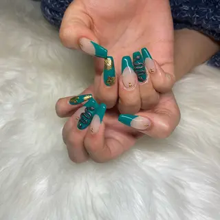 ネイル R nailのネイルデザイン
