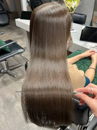 ロング ii+U 銀座【アイユーギンザ】所属・Hikaru 銀座美容師のヘアスタイル