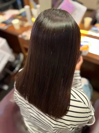 セミロング サイトウ ナツキのヘアスタイル