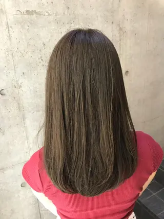 セミロング oshare tom (スタイリスト)所属・人気🌻《髪質改善》 平井 綾乃のヘアスタイル