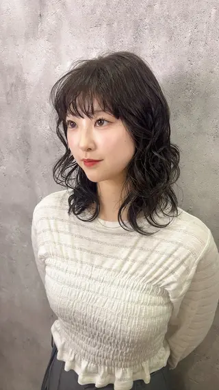 ミディアム カラー Limb所属・暖色/ベージュ 🎀上野 真桜🎀のヘアスタイル