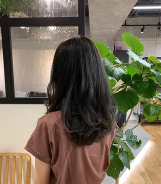 セミロング カラー 斉藤 未佳のヘアスタイル