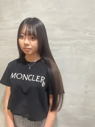 ロング カラー 笹川 桃歌のヘアスタイル