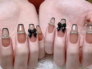 ネイル Rainrain💧 パーツ豊富、やり放題のネイルデザイン