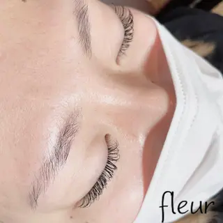 マツエク・マツパ アイラッシュサロンfleur🍀所属・🍀fleur🍀 束感/ワンホン/杉浦のマツエク・マツパデザイン