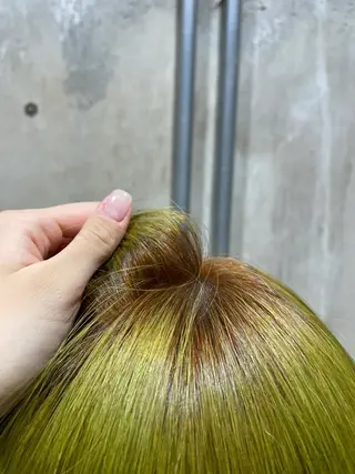 ミディアム カラー ワタナベ アオイのヘアスタイル