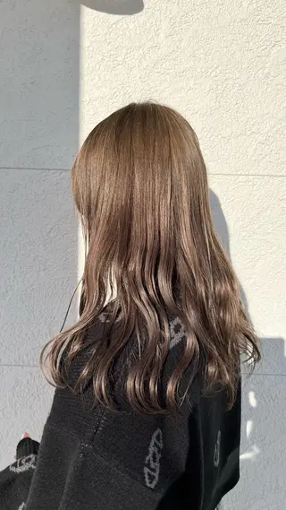 カラー はまもと もえのヘアスタイル