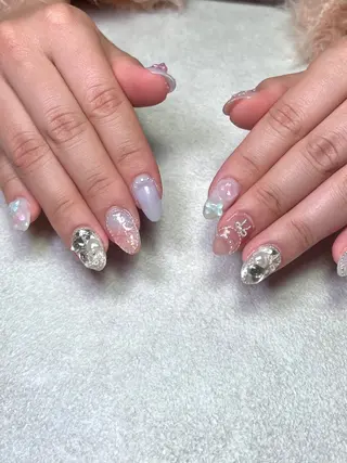 ミディアム ネイリスト シンのネイルデザイン