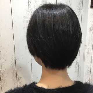 ショート カラー embrace エンブレイスのヘアスタイル