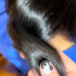 ロング あやめ🪽 オリーブ/ハイトーンのヘアスタイル