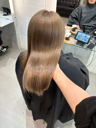 セミロング chic 有山 美瑠のヘアスタイル