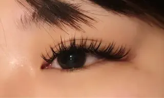 マツエク・マツパ Neale. yumiのヘアスタイル