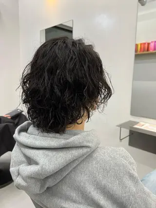 ミディアム パーマ メンズ スパイキーショート パーマ　具志堅　太志のヘアスタイル