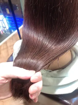 セミロング カラー 韓国🇰🇷レイヤー 映える顔周り🩷のヘアスタイル