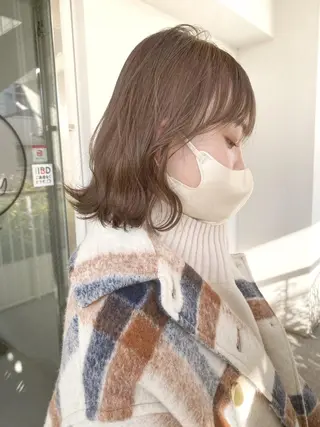 ミディアム カラー ヘアアレンジ 🌷FUKA🌷 まろやかハイトーンのヘアスタイル