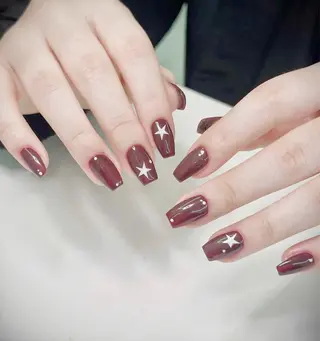 ネイル Lyna Nail のネイルデザイン