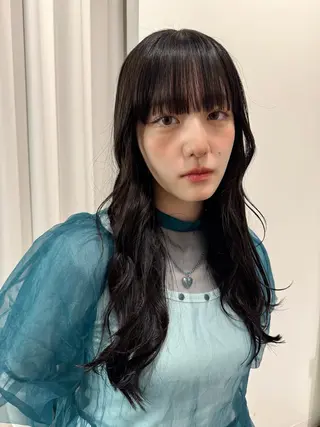 ロング Behive 仙台駅前店所属・クドウ ヒカリのヘアスタイル